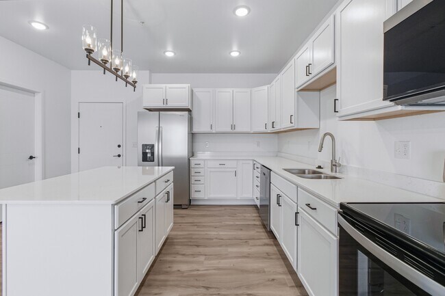 Building Photo - 2465 62nd Ave S