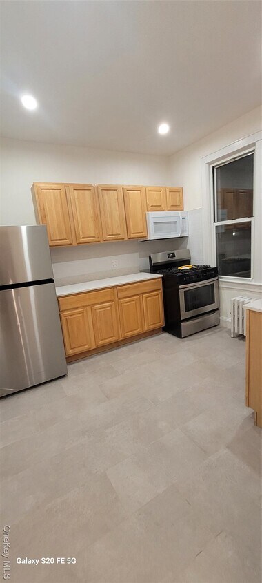 Foto principal - 238-05 Braddock Ave