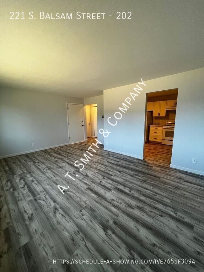 Building Photo - 221 S Balsam St