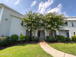 Building Photo - 4136 Breezewood Dr