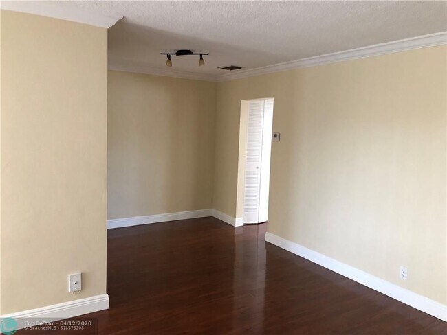 Foto del edificio - 3601 Monroe St