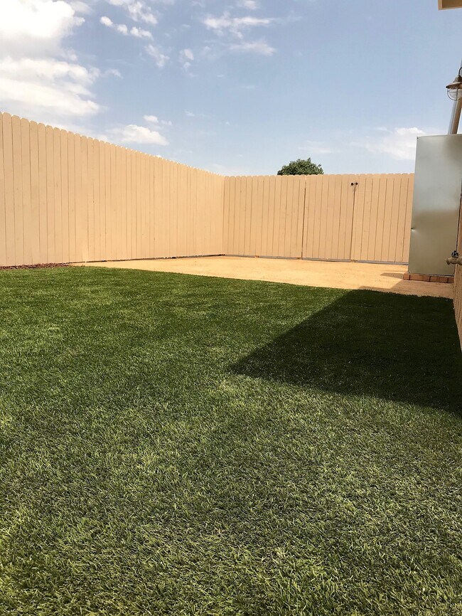 Foto del edificio - 22633 Figueroa St