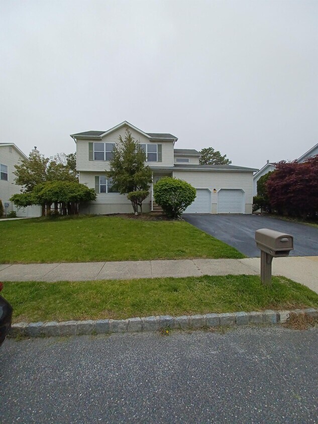 26 Netty St, Howell, NJ 07731 House Rental in Howell, NJ