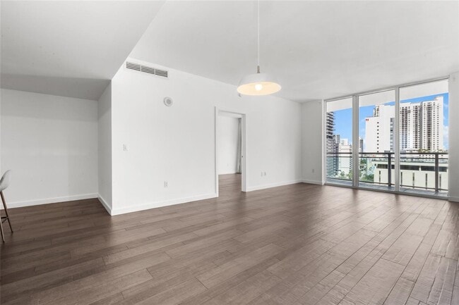 Building Photo - 951 Brickell Ave