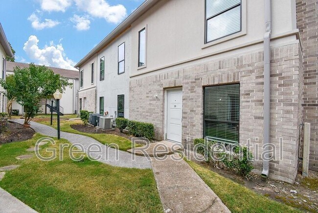 Foto del edificio - 2425 Augusta Dr