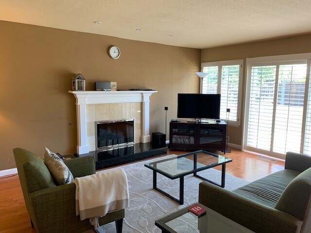 Building Photo - Perfect Shape Executive Single Family Home in Pleasanton