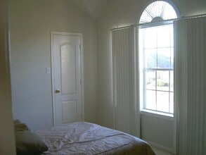 Building Photo - 11126 Camino Oaks Dr