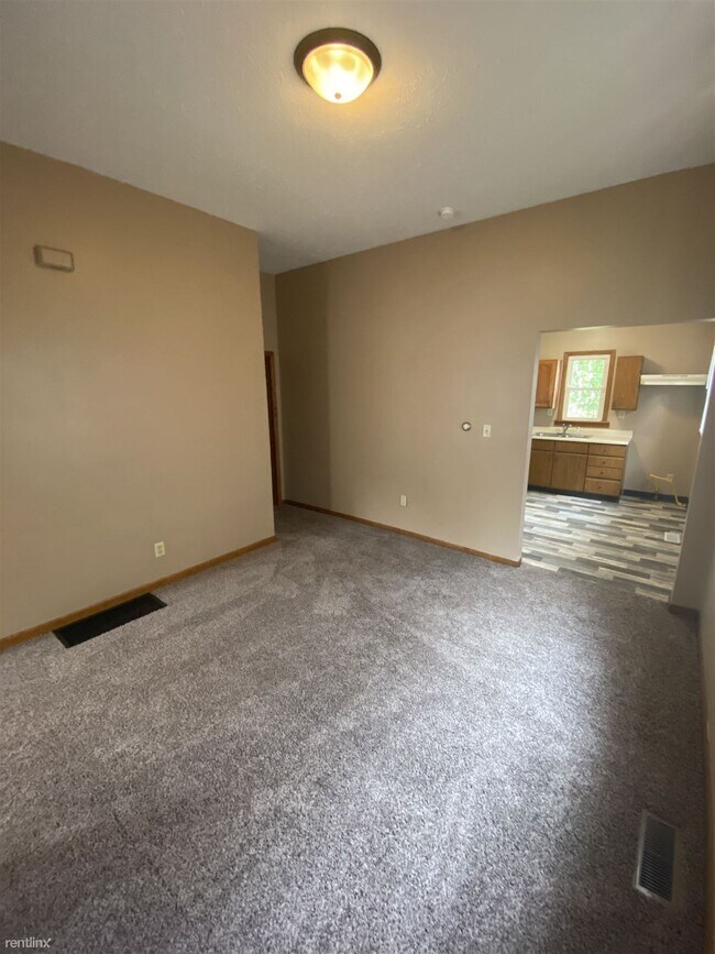 Foto del edificio - 2 br, 1 bath House - 613 E South St