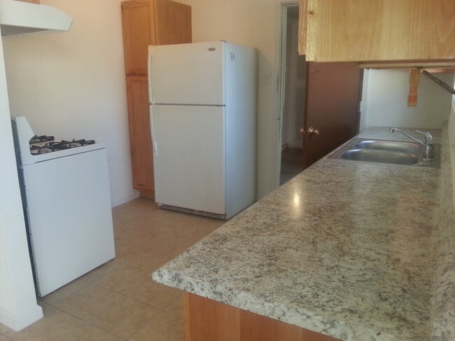 Building Photo - 503 Demya Dr