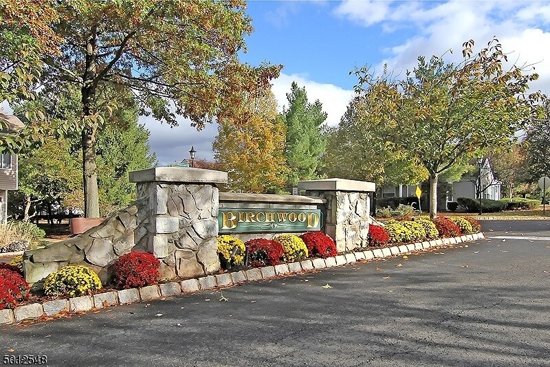 Primary Photo - 101 Birchwood Rd