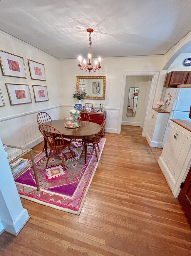 Building Photo - 2249 Crescent Ave