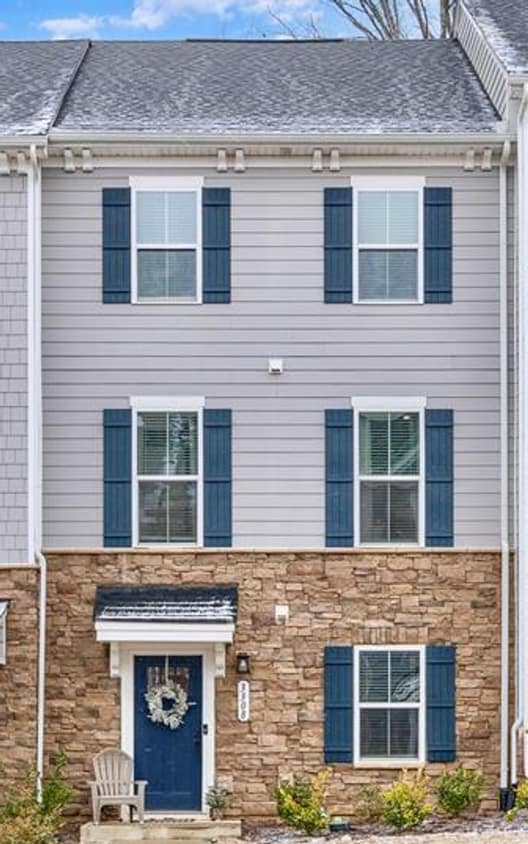 Primary Photo - Modern Townhome in Stone Creek Townhomes