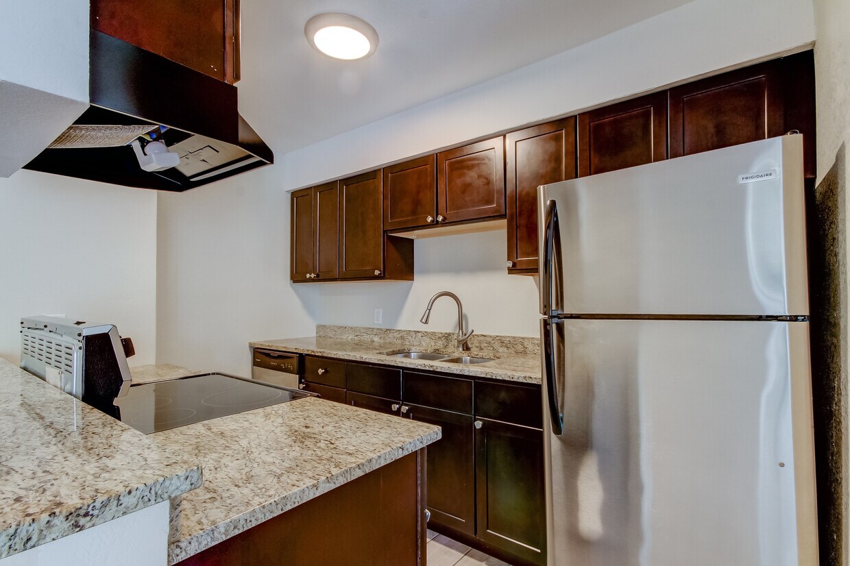 Foto principal - 6002 S Dale Mabry Hwy