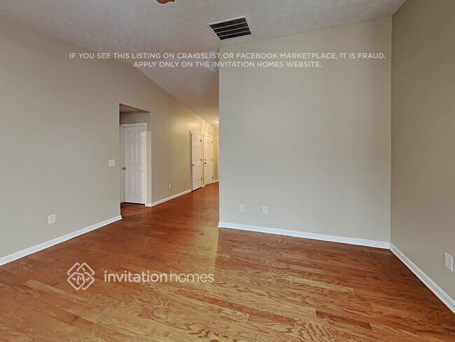 Foto del edificio - 141 N Square Ln