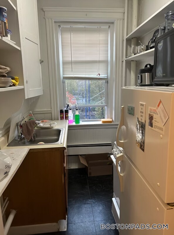 Building Photo - 211 Park Dr