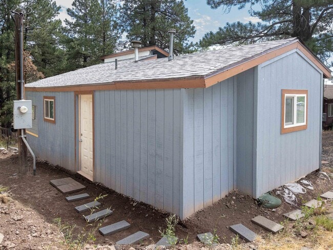 Building Photo - 3104 Mesa Trail
