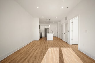 Building Photo - Taylor/Vose