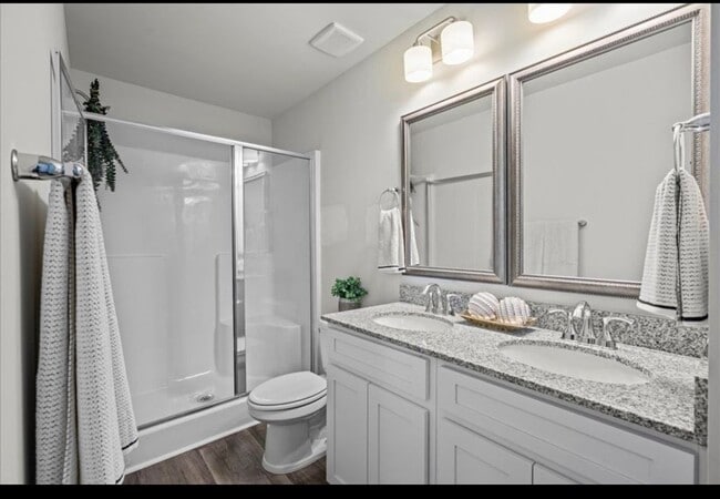 Building Photo - 109 Lowland Dr