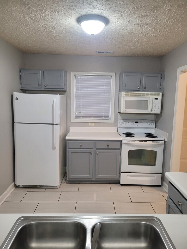 Building Photo - 16 Morrisday Ln