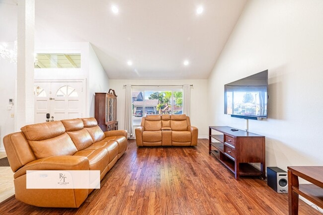 Building Photo - 4 Bedrooms | 3 Bathrooms – Diamond Bar