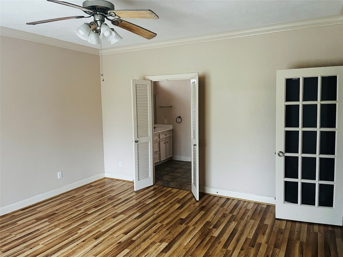 Building Photo - 2015 Halyard Dr