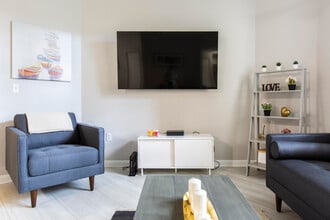 Building Photo - 780 S Sapodilla Ave Building Photo - 780 S Sapodilla Ave