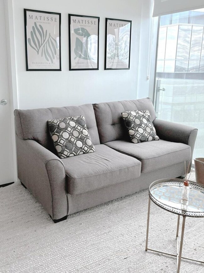 Photo du bâtiment - 133 Bremner Blvd