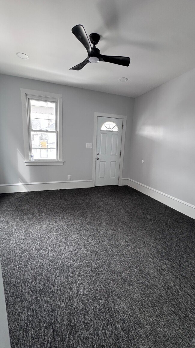 Foto del edificio - 8 W Abbott St