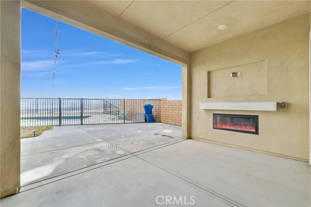 Building Photo - 2575 Sierra Bella Dr