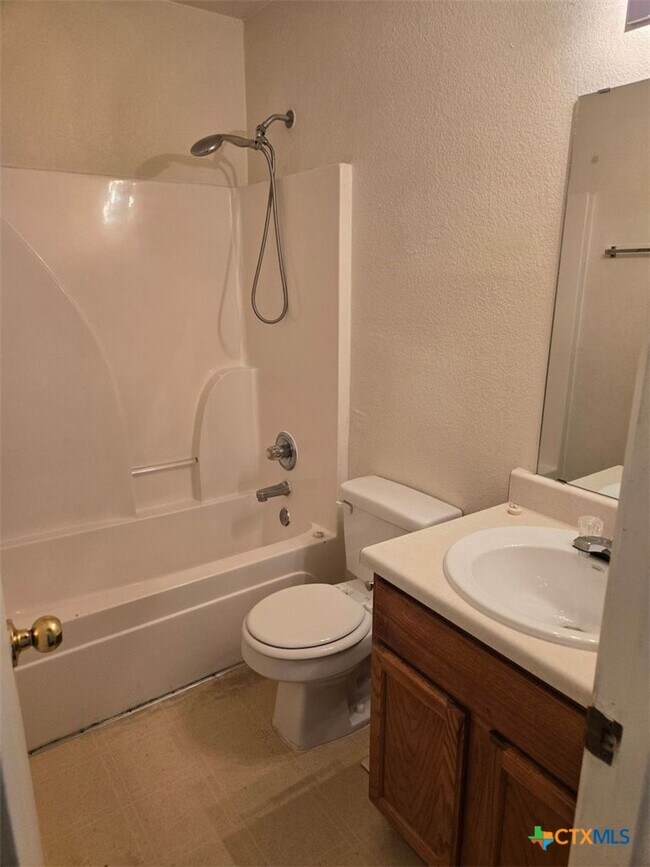 Foto del edificio - 3202 Hereford Ln