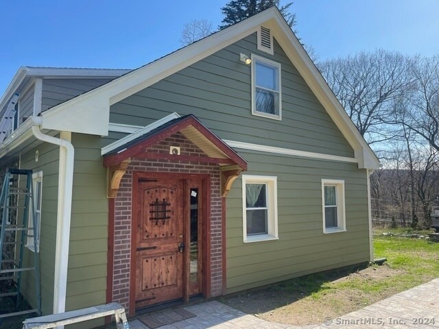 Building Photo - 446 Fall Mountain Rd
