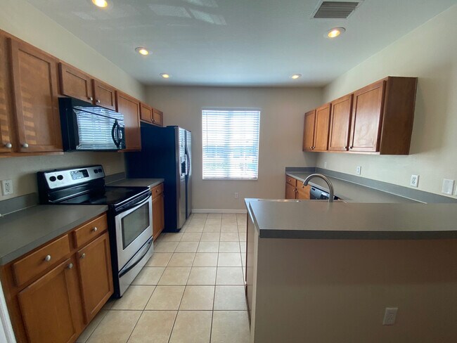 Building Photo - 4917 Elizabeth Anne Cir