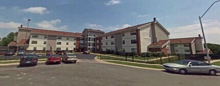 Building Photo - 11600 Holiday Dr