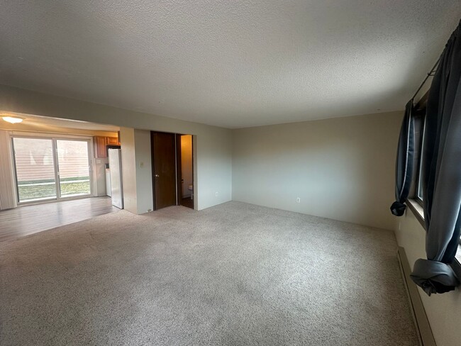 Building Photo - Two Bedroom, Two and half bathroom Townhom...