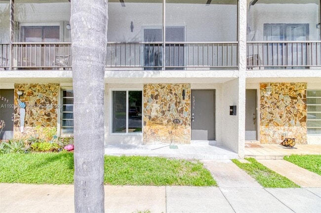 Foto del edificio - 5235 SW 40th Ave