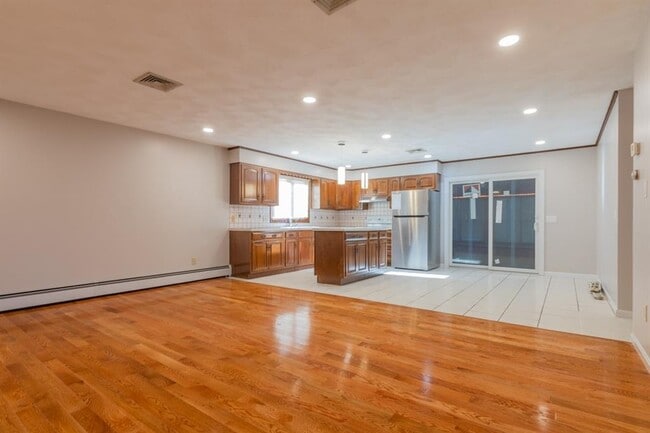 Building Photo - 68 Virginia Ln