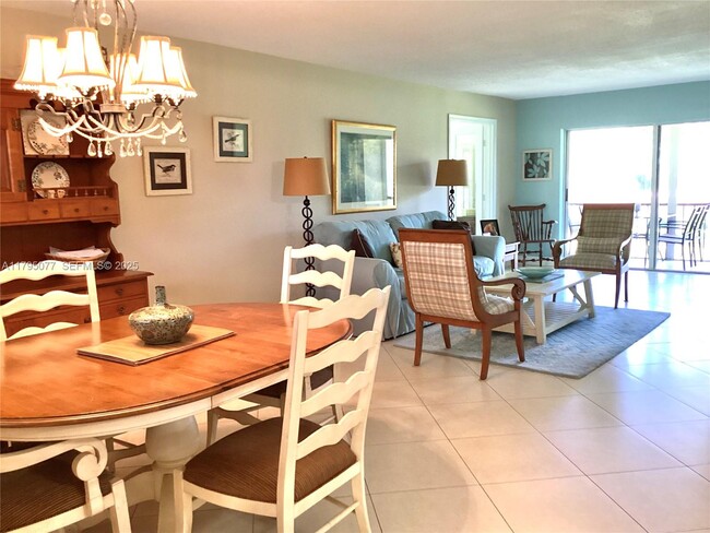 Foto del edificio - 8962 S Hollybrook Blvd