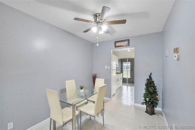 Foto del edificio - 7500 NW 5th Ct