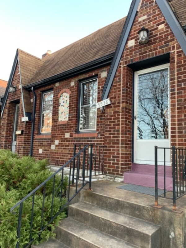 Foto del edificio - 5538 Walsh St