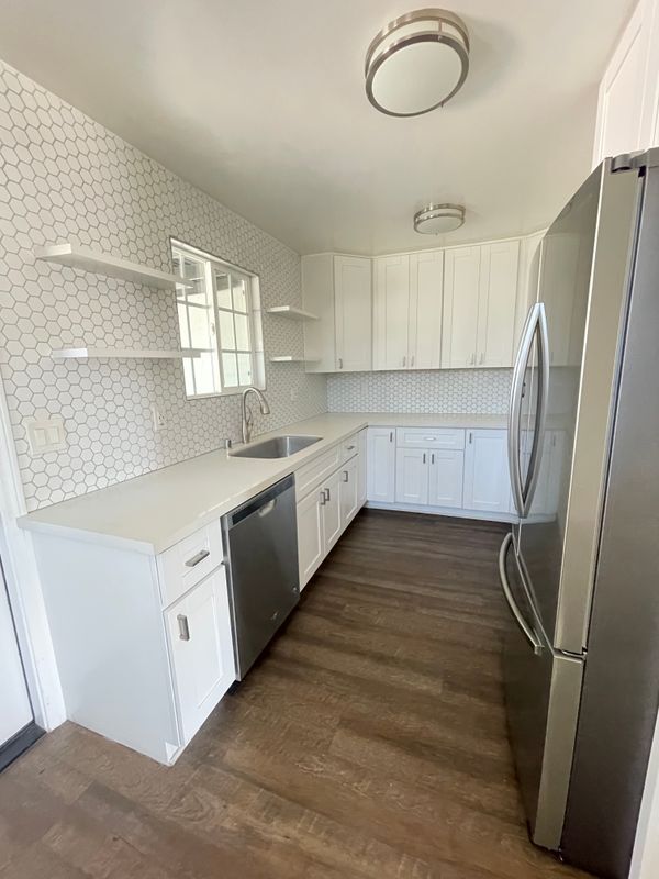 Building Photo - 1339 Monserate Ave