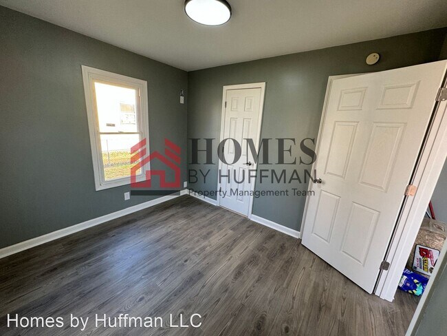 Foto del edificio - 2 br, 1 bath House - 1718 Eastwood Avenue