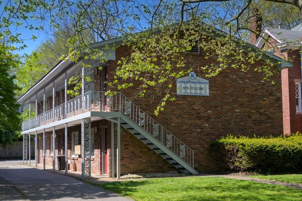 Building Photo - 317 Transylvania Park