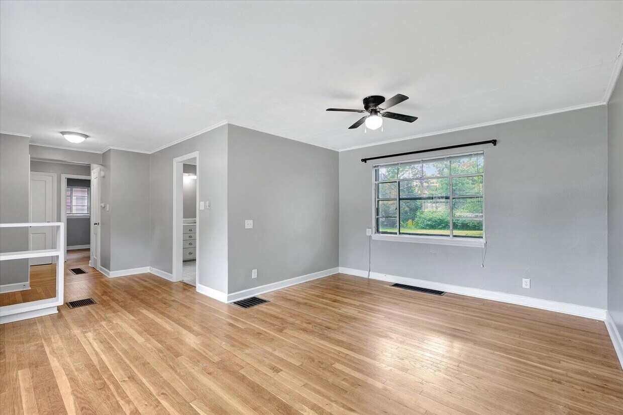 Primary Photo - Sublease Available February 1st, 2026- Cha...