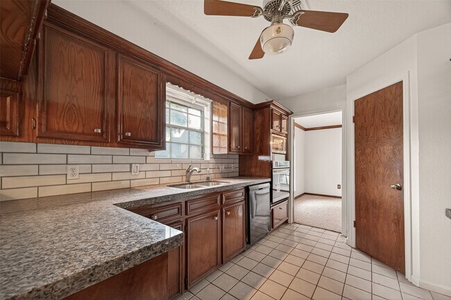 Foto del edificio - 12835 Woodlite Ln