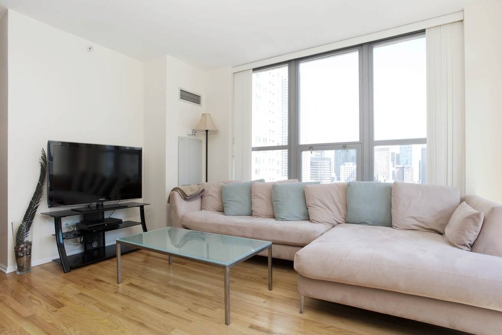 Foto principal - 600 N Dearborn St