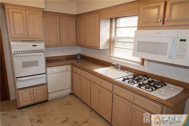 Foto del edificio - 101 Stelton Rd