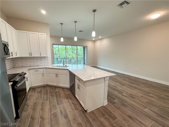 Building Photo - 268 Indies Dr E