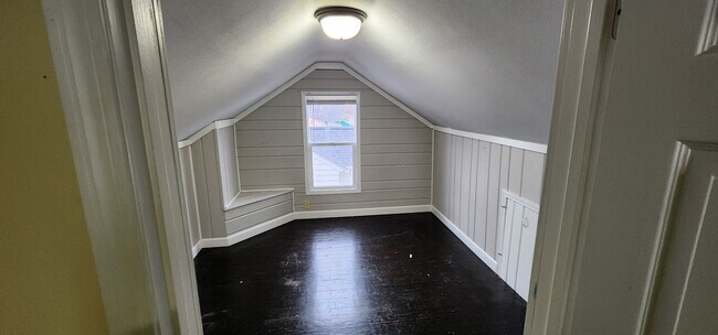 Building Photo - 1748 W Grand Ave