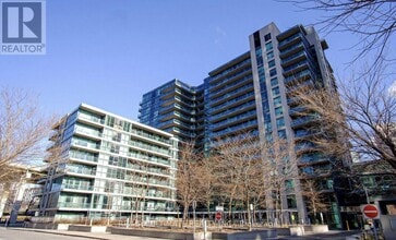 Building Photo - 209 Fort York Blvd