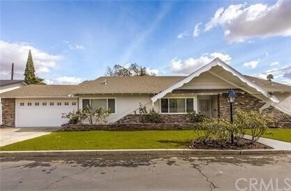 Foto principal - 1019 E Walnut Ave